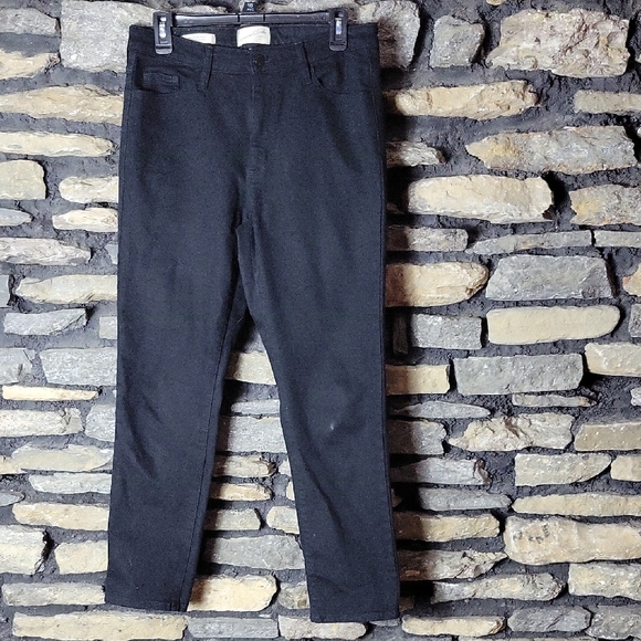 Universal Threads High Rise Slim Straight Black Pants Size 6 - Picture 1 of 11
